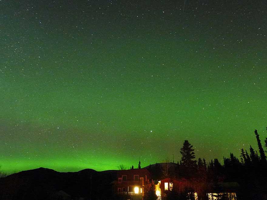 How to Capture a Beautiful Time Lapse of the Northern Lights with UpBlink